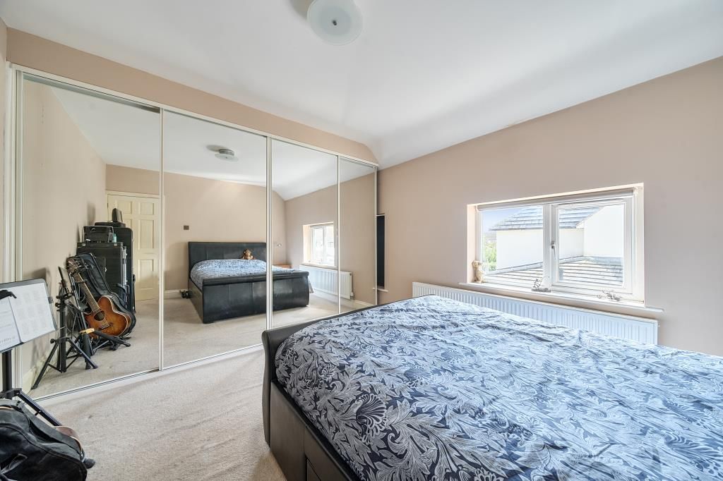 Property photo 2 of 18 Kitchen