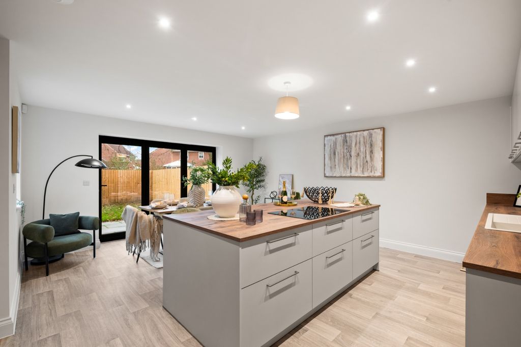 Property photo 2 of 23 4885572