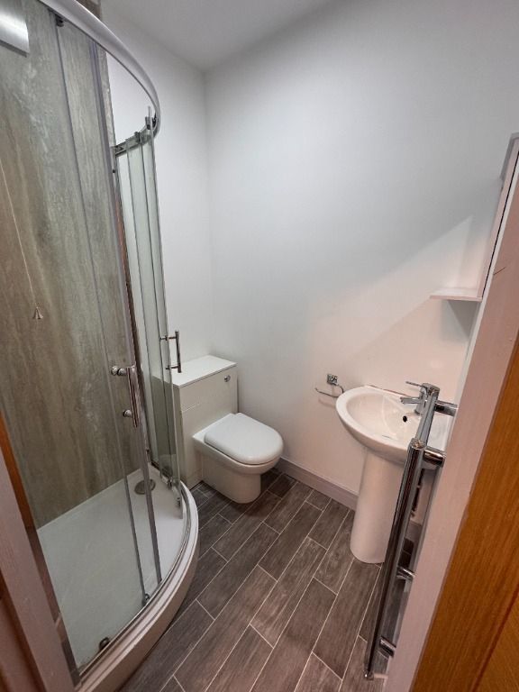 Property photo 1 of 2