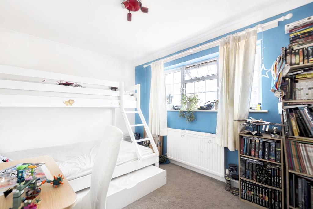 Property photo 3 of 10 Bedroom