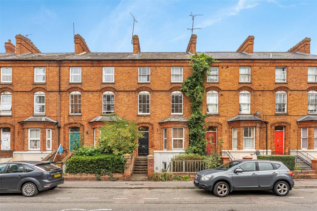 Property photo 1 of 14 The Garden Flat, 21 Marlborough Road, Banbury-1.Jp