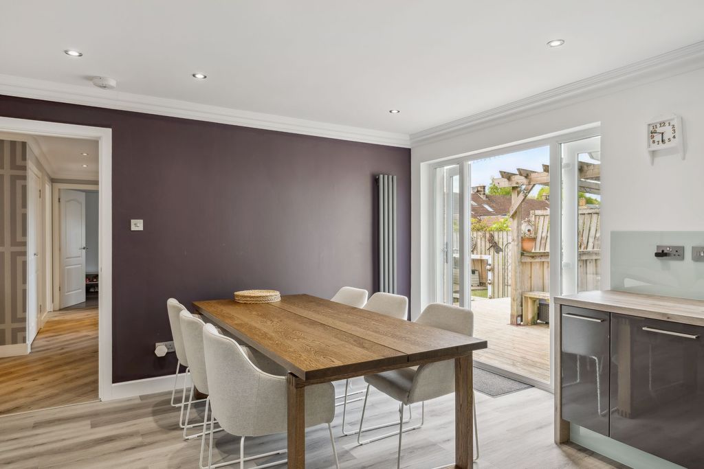 Property photo 3 of 34 Kitchen / Dining Area