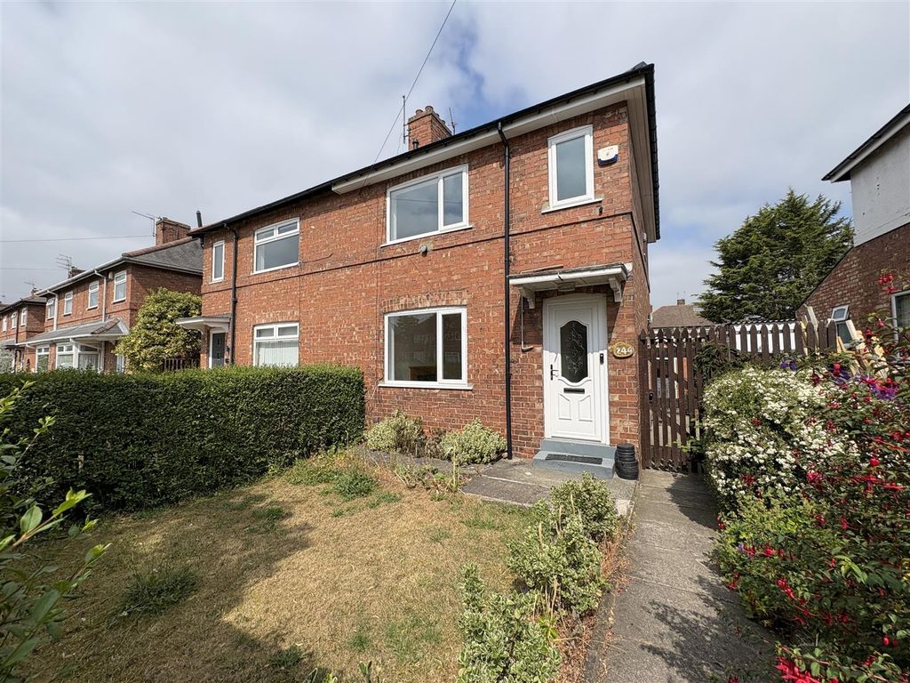 Property photo 1 of 19 Externally