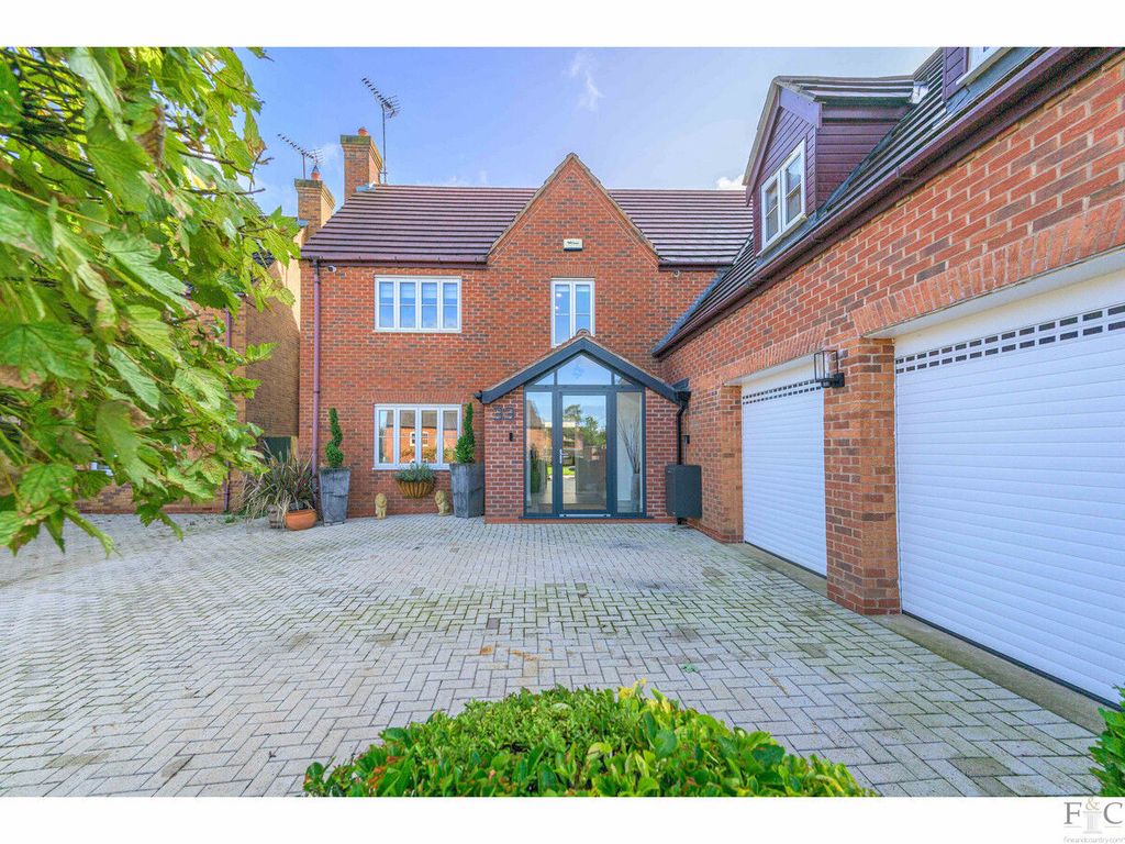 Property photo 2 of 38