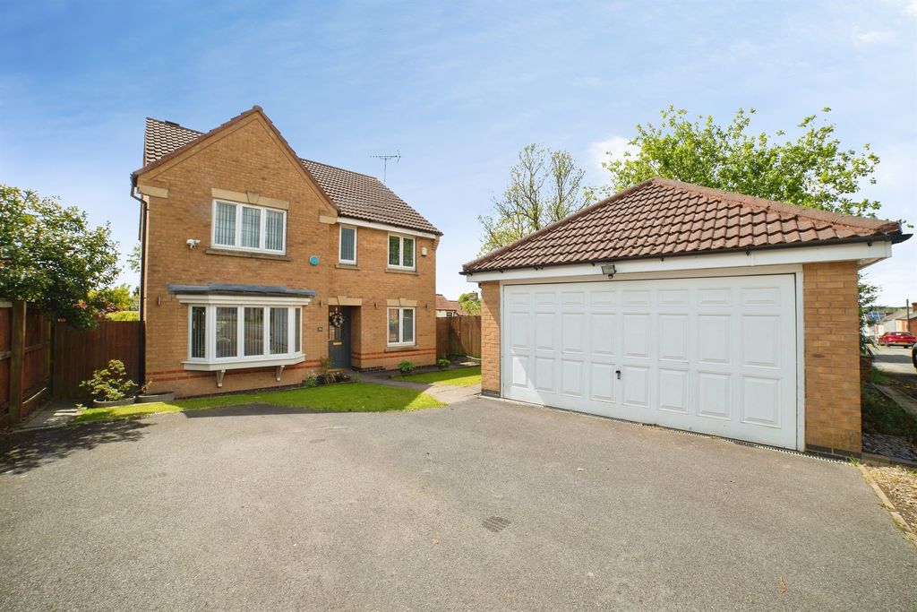 Property photo 1 of 31
