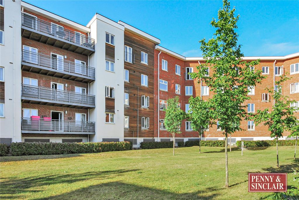 Property photo 2 of 7 Picture No. 16