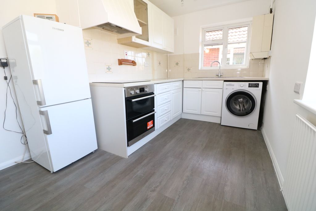 Property photo 2 of 8 Img_8956