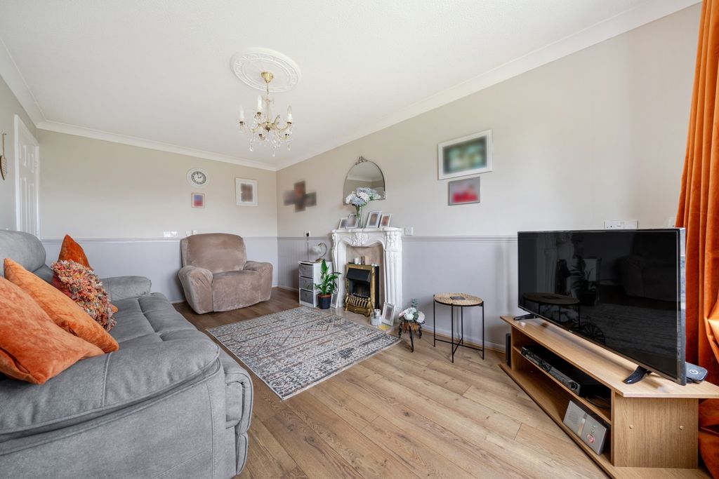 Property photo 3 of 16 1425606-16-69B0406F99957