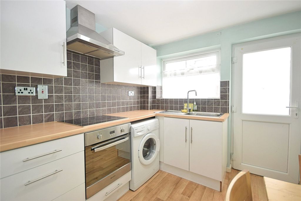 Property photo 3 of 11 Picture No. 18