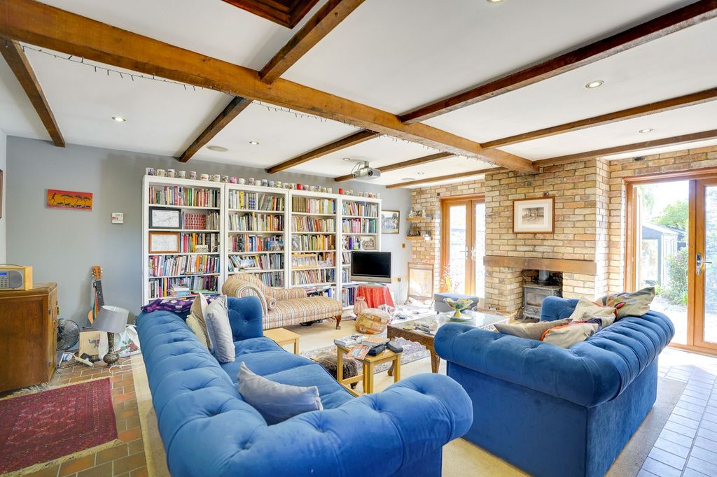 Property photo 2 of 15