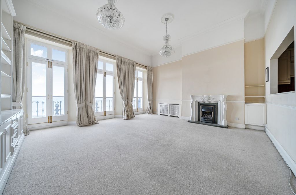 Property photo 3 of 11 1429141-8-69B2c3c...