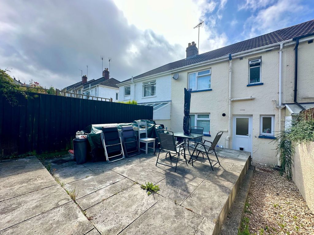 Property photo 2 of 13