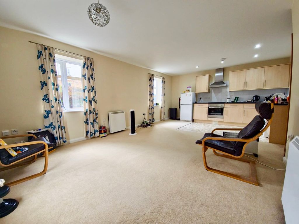 Property photo 3 of 9