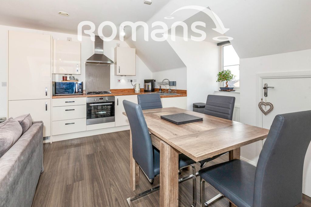 Property photo 3 of 12 Img_1545842_010