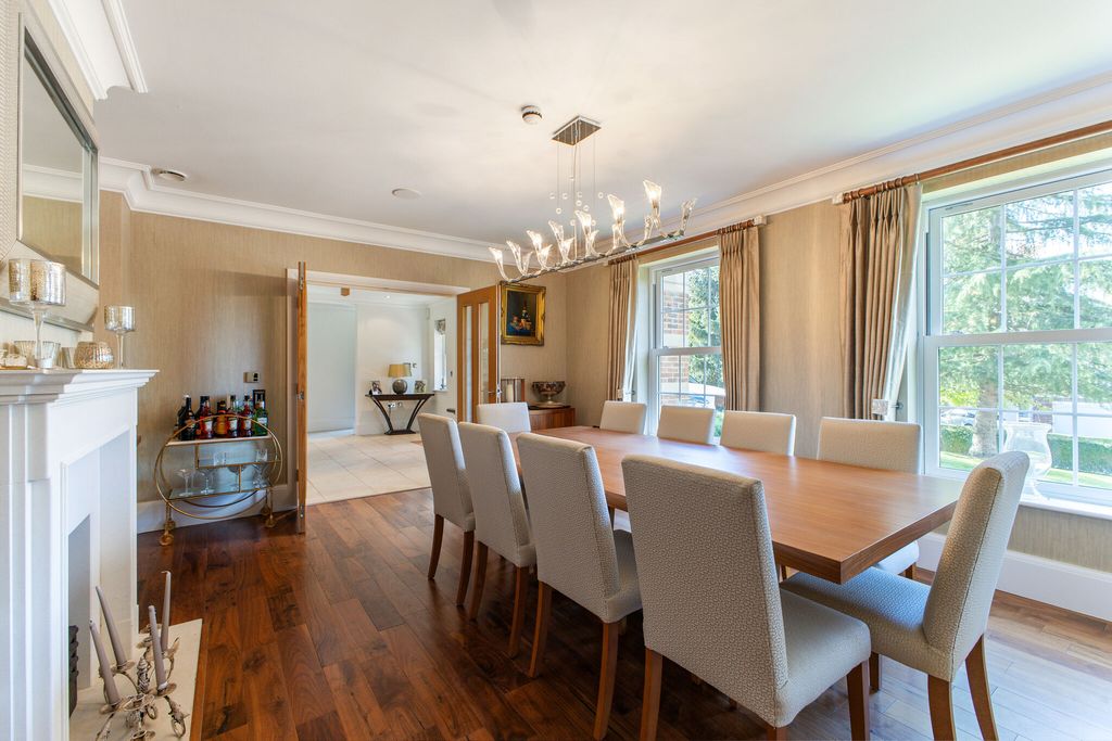 Property photo 3 of 19