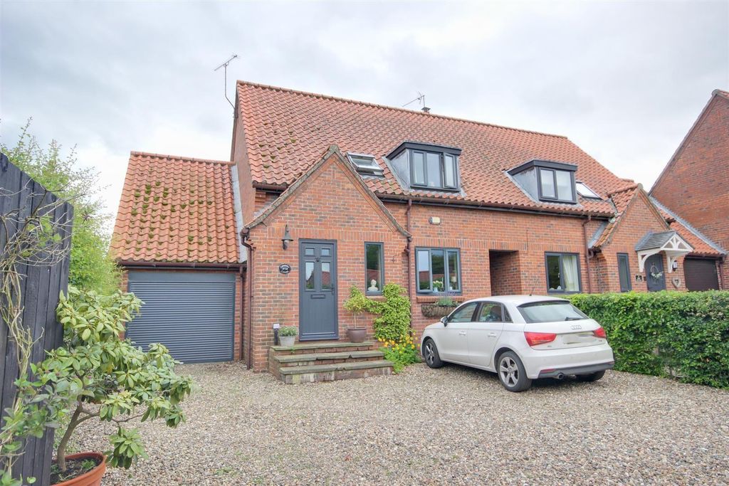 Property photo 1 of 27 Uonxwxivpk2T0Tp624Tbjq.Jpg