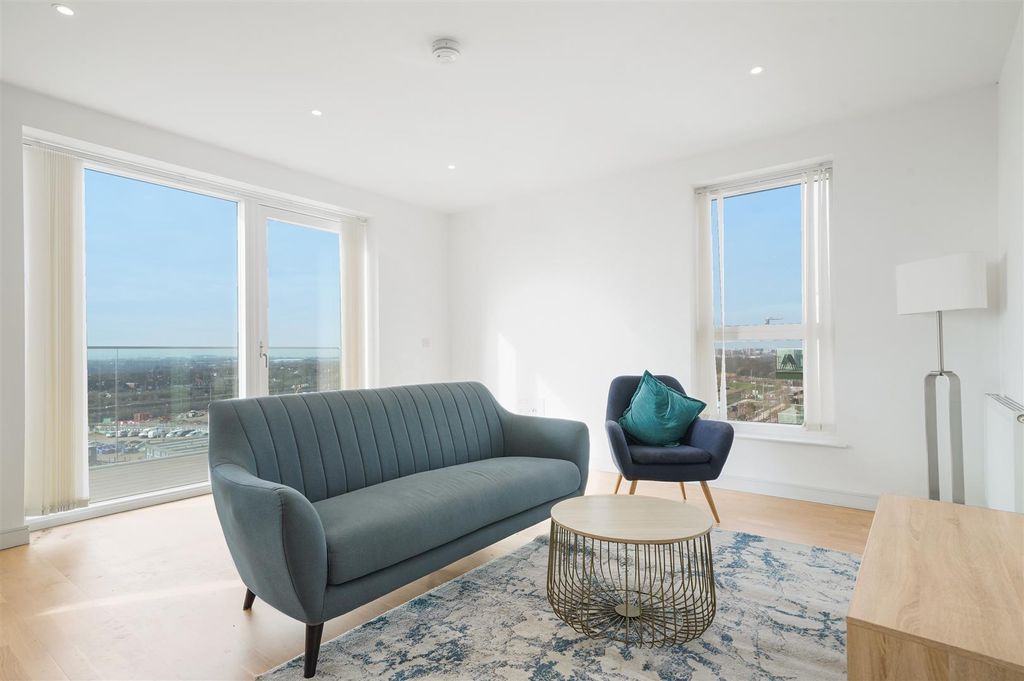 Property photo 1 of 18 Flat 81, Arber House - Ff8Znccxb8Qgrsacdfs1.Jpg