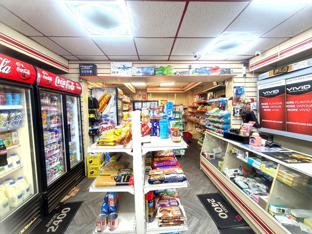 Property photo 3 of 18