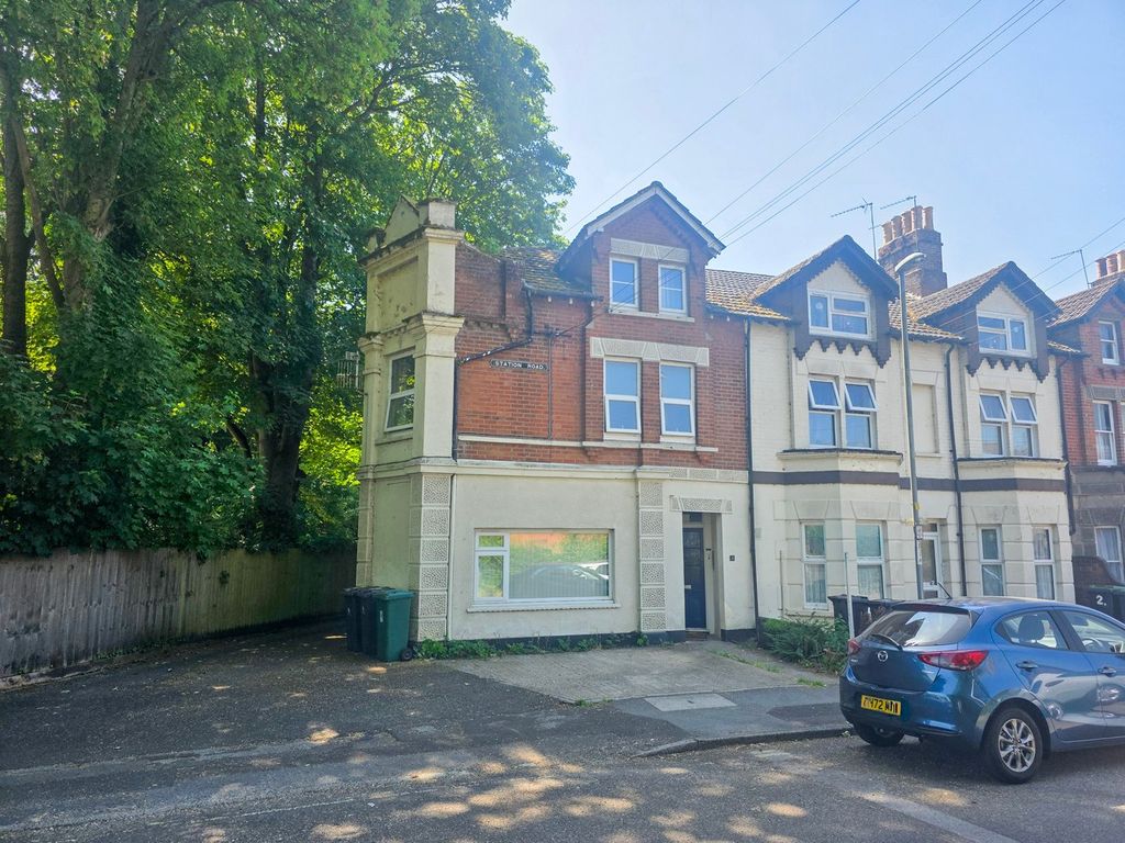 Property photo 1 of 10