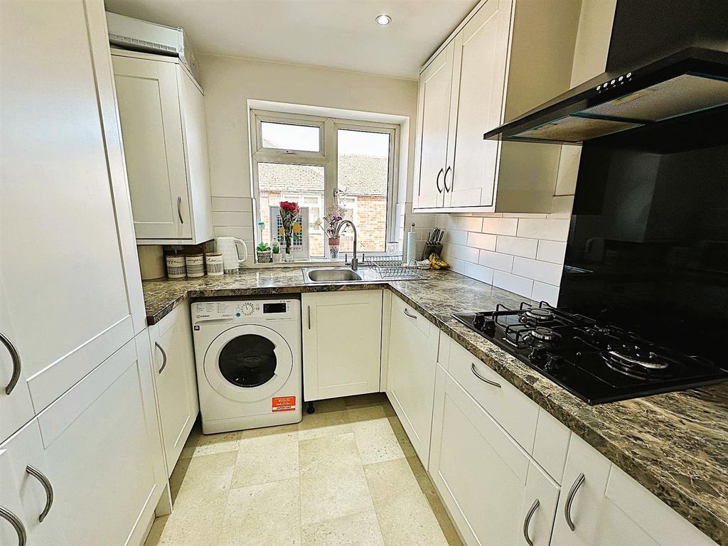 Property photo 3 of 10 7.Jpg
