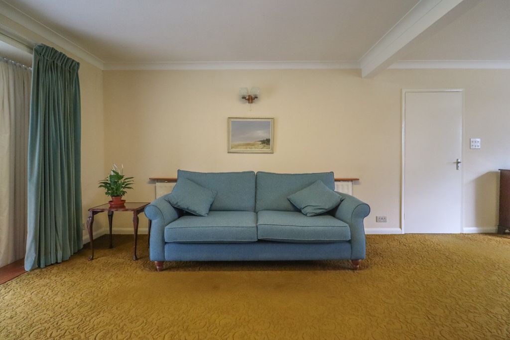 Property photo 3 of 28 4400895
