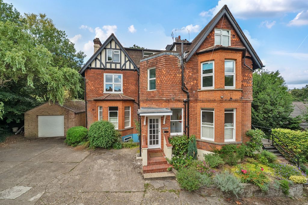 Property photo 1 of 21