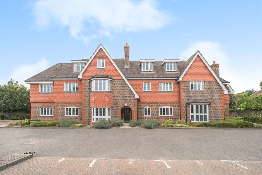 Property photo 1 of 12