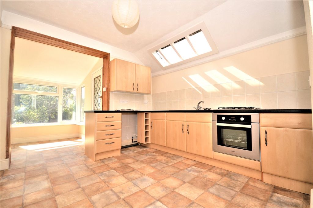 Property photo 2 of 8 Kitchen