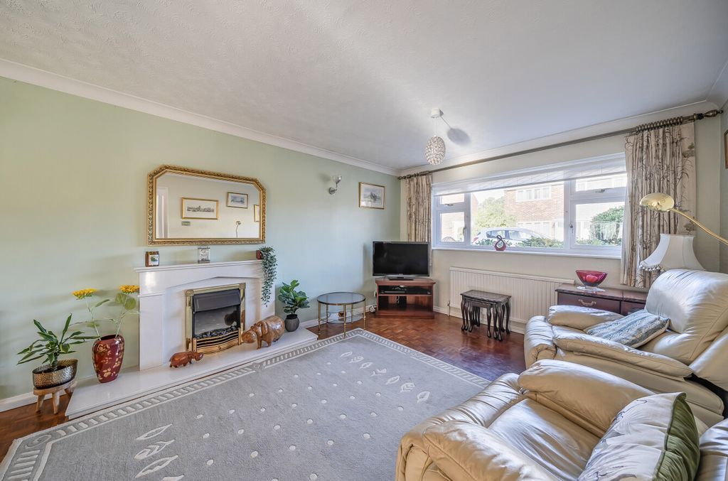 Property photo 3 of 19 1348387-3-68Bb103...