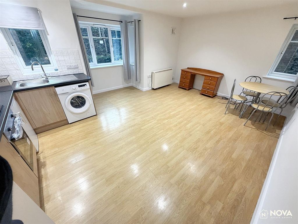 Property photo 3 of 14 Img_1814.Jpg