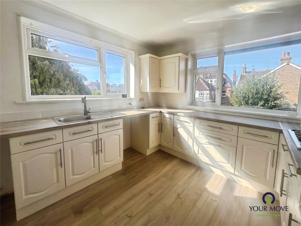 Property photo 3 of 10 Picture No. 04