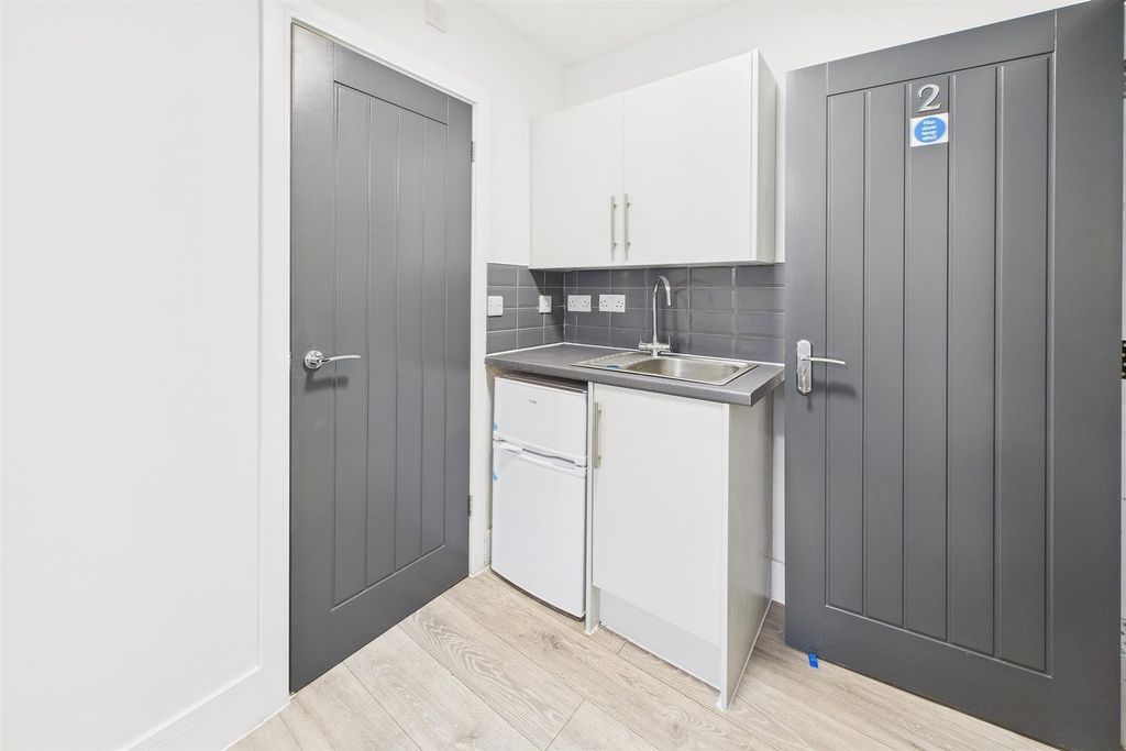 Property photo 3 of 5 Cam03736G0-Pr0214-Still007.Jpg