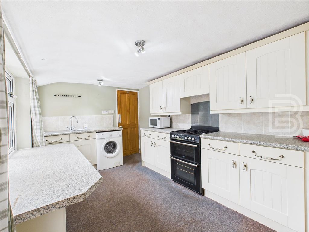 Property photo 3 of 20 Cam05587G0-Pr0039-Still018.Jpg