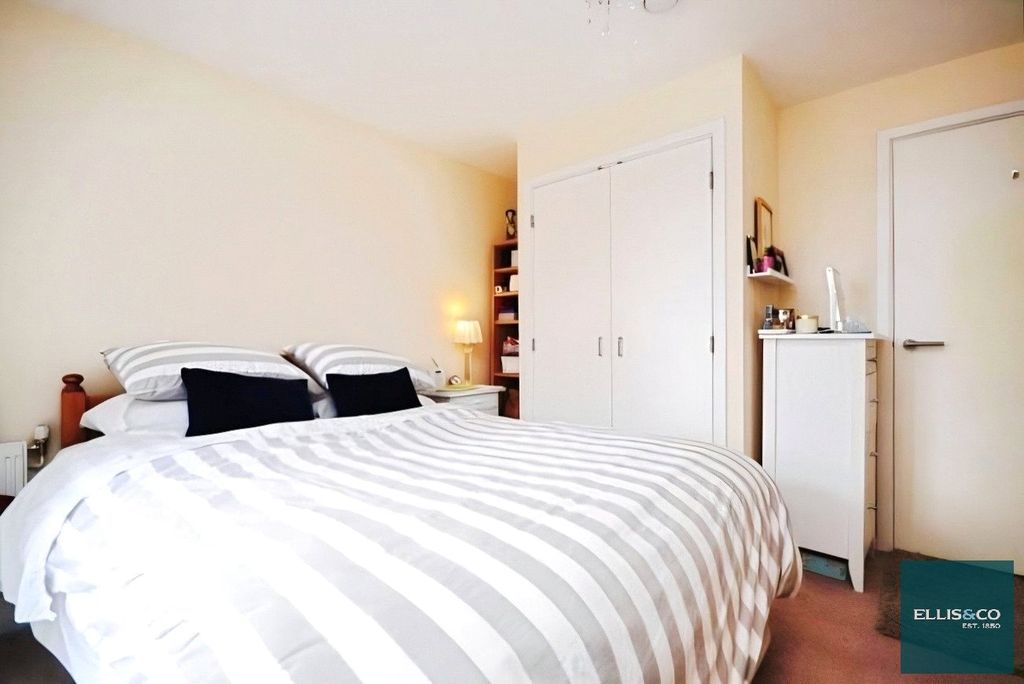 Property photo 3 of 9 Picture No. 15