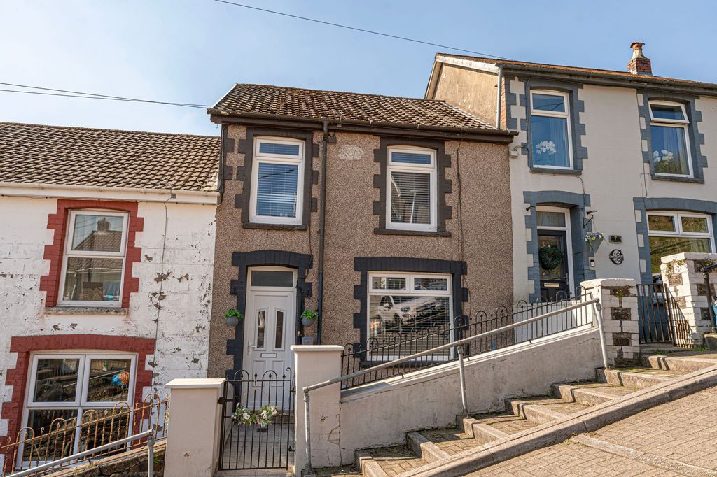 Property photo 1 of 38