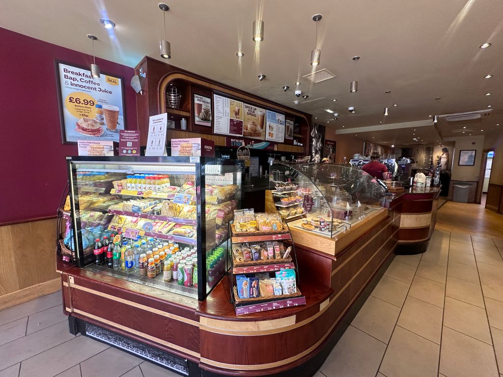 Property photo 2 of 6