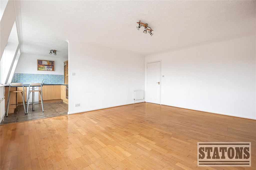 Property photo 3 of 10 Picture No. 16