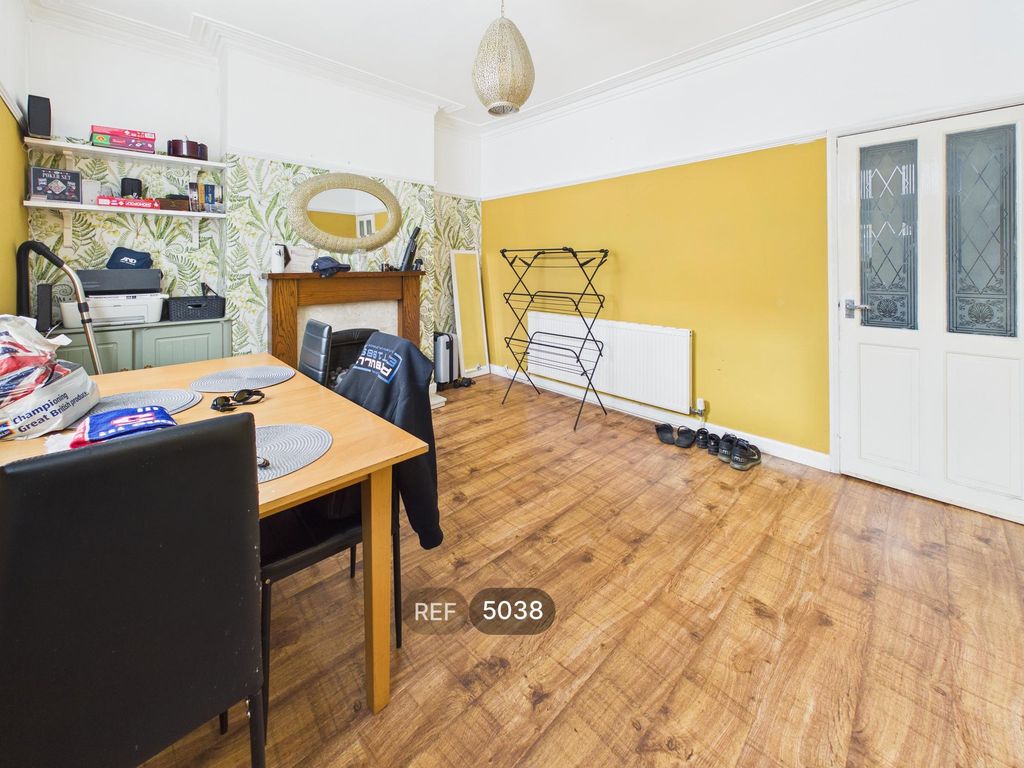 Property photo 3 of 14 Dining Room