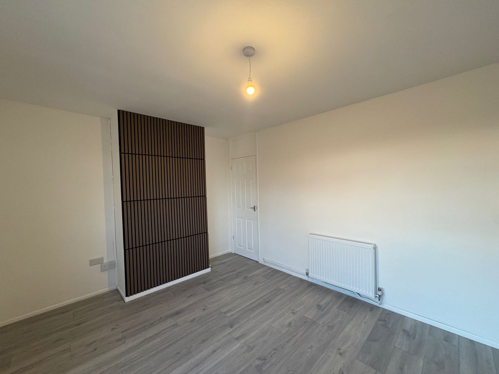 Property photo 3 of 8 Image