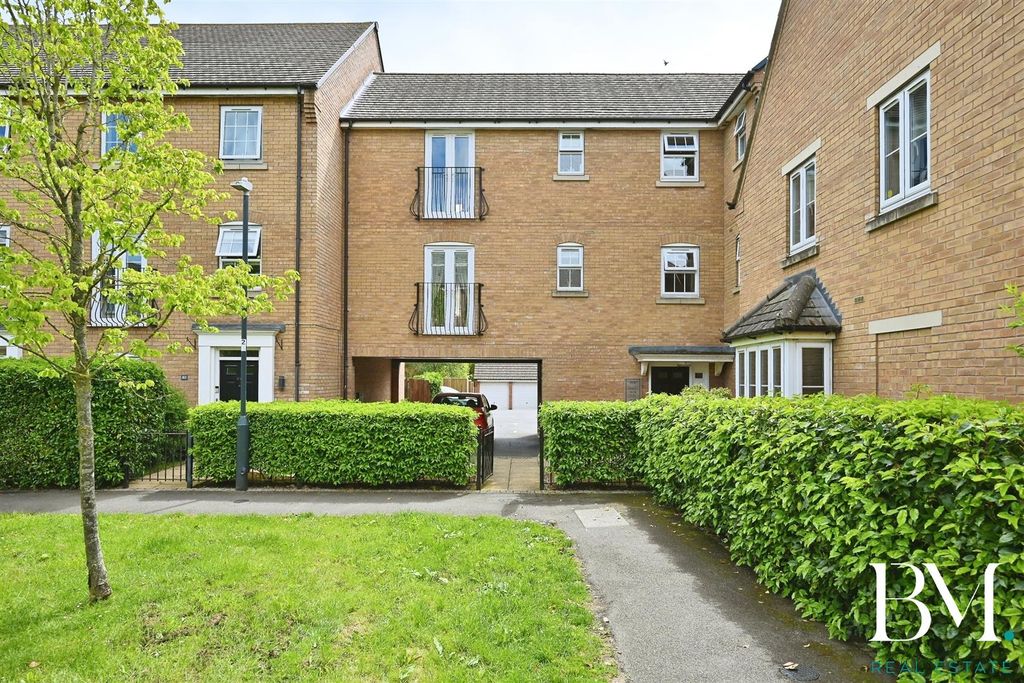 Property photo 1 of 17 c1.Png