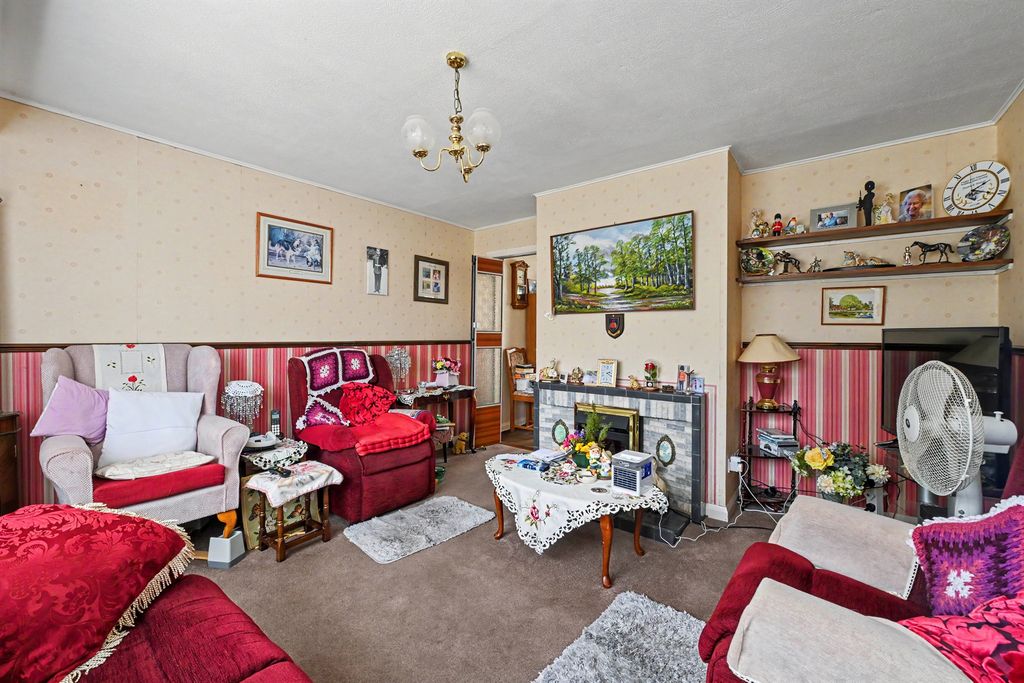 Property photo 2 of 17