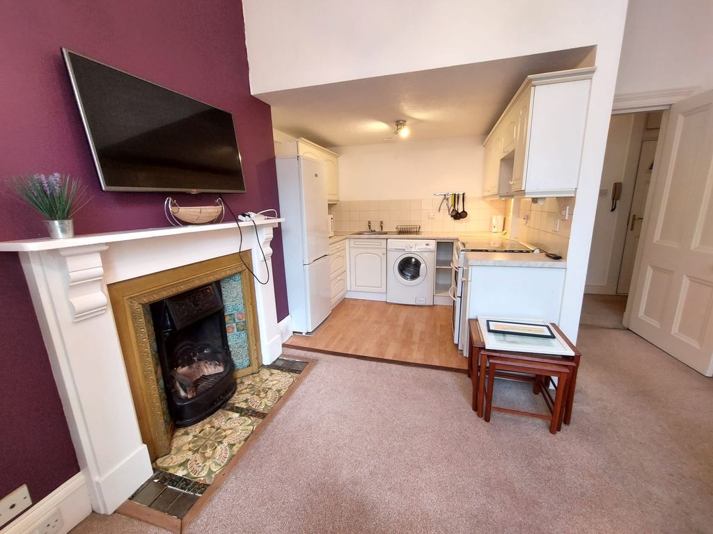 Property photo 2 of 6