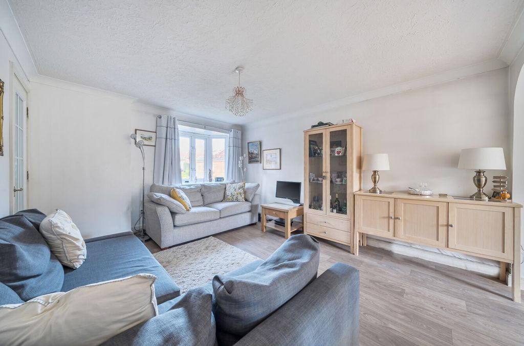 Property photo 3 of 19