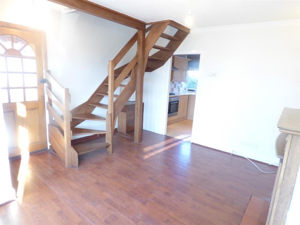 Property photo 3 of 13 4743463