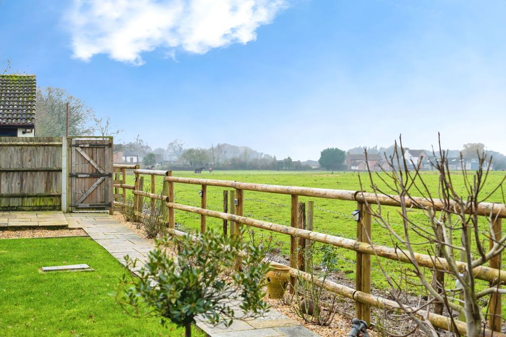 Property photo 1 of 44