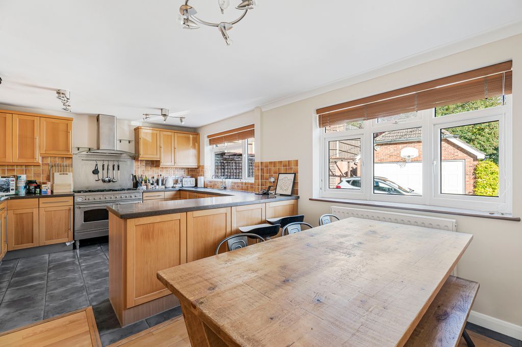Property photo 3 of 26 Kitchen/Dining