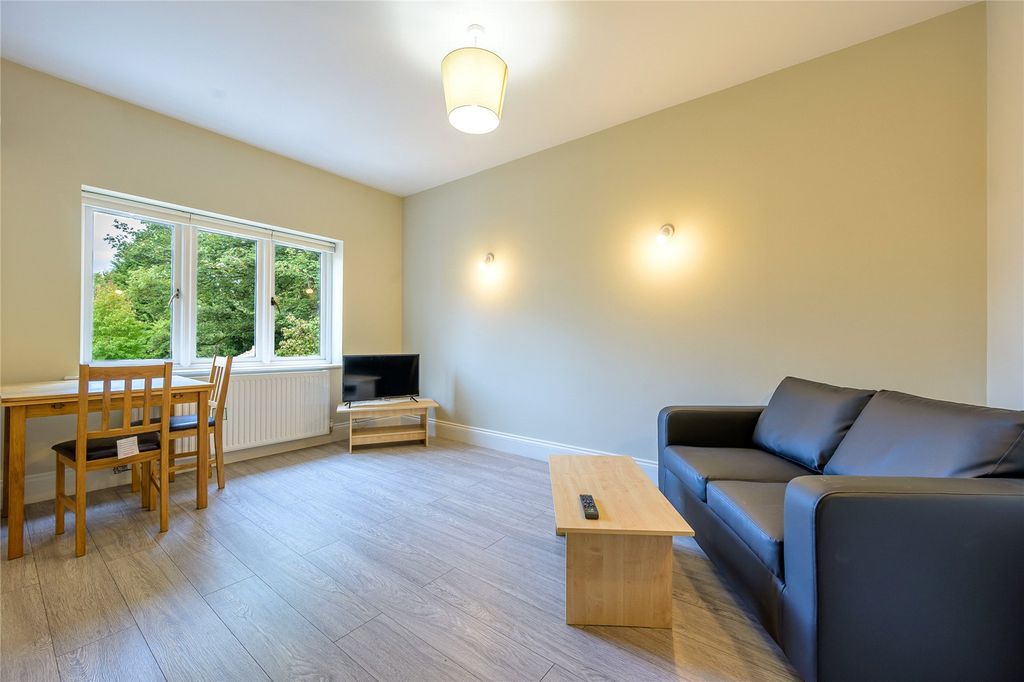 Property photo 3 of 18 Picture No. 05