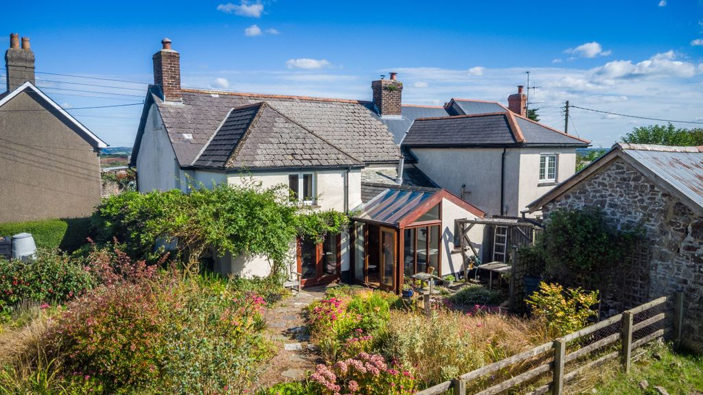 Property photo 2 of 24