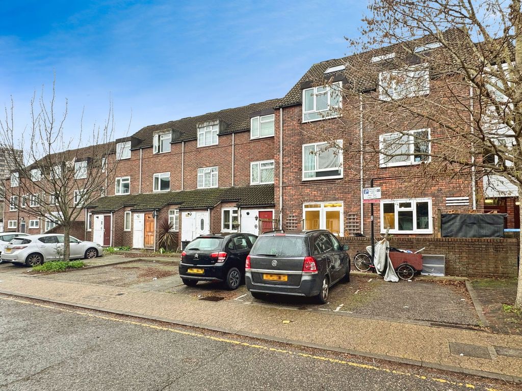 Property photo 1 of 8