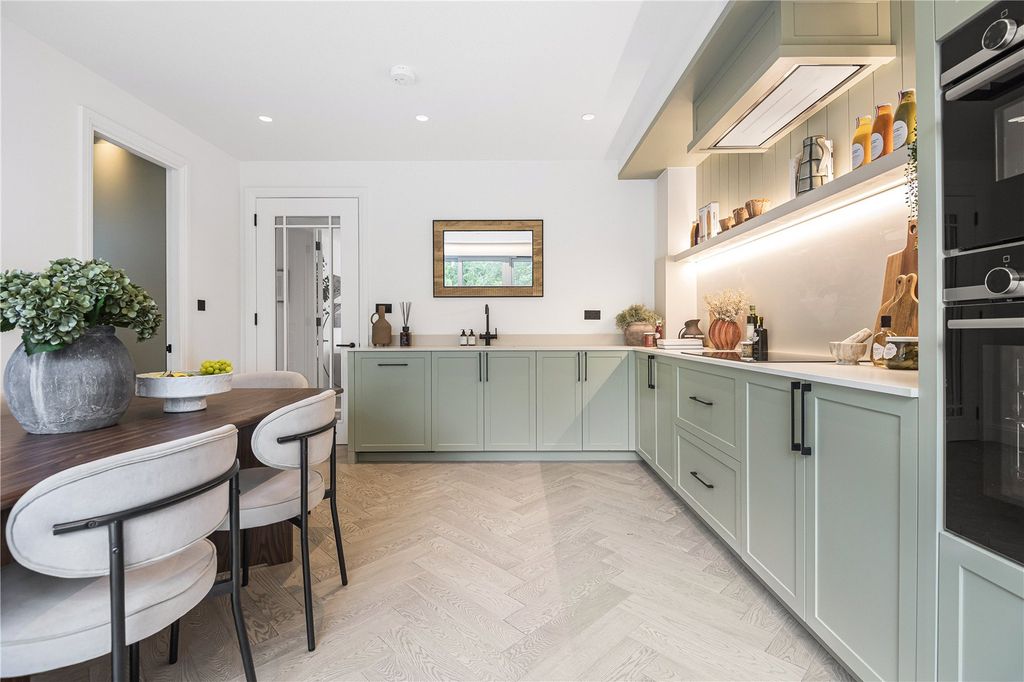 Property photo 2 of 27 Picture No. 03